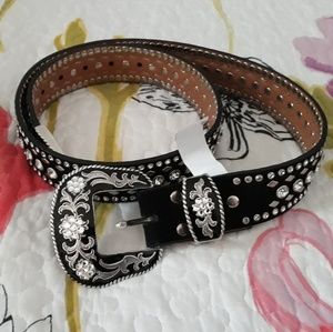 "NEW" Nocona Rhinestone Real Leather Belt